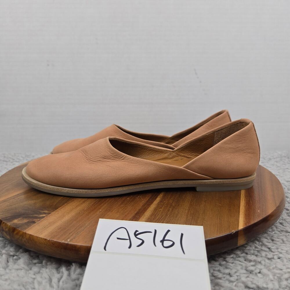 Coclico Womens 38 Yen Flats Fawn Beige Leather Casual Lifestyle Daily Slip On